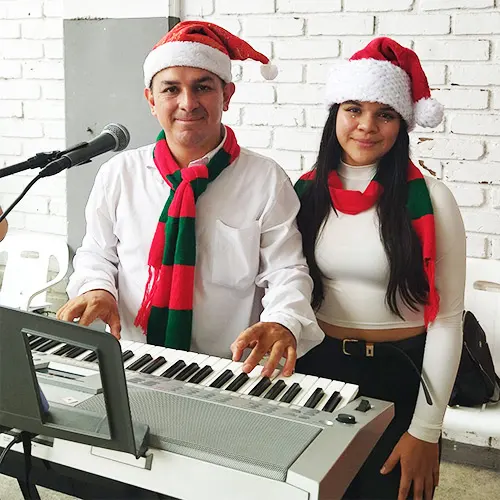 Cantante para coros navideños en Pereira.