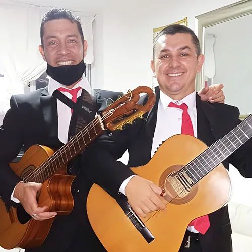 Serenatas con dúo musical en Pereira.